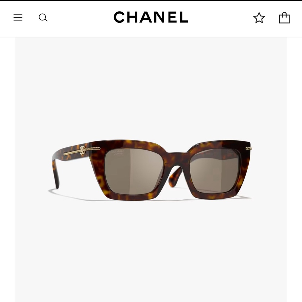 Chanel - Mint condition tortoise shell chanel square sunglasses